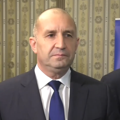 Президентът Румен Радев заяви че ако някой дължи отговори на