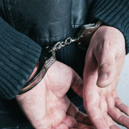 Служители на полицейското управление в Павликени задържаха 64 годишен мъж от Бяла