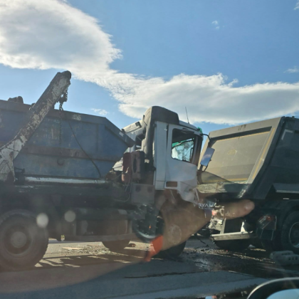 Два камиона се блъснаха на Околовръстното шосе в София Инцидентът е