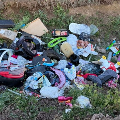 Поредното нерегламентирано сметище край София в местност около Горни Богров