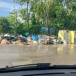 Истинско сметище изникна край казани във Варна СНИМКА