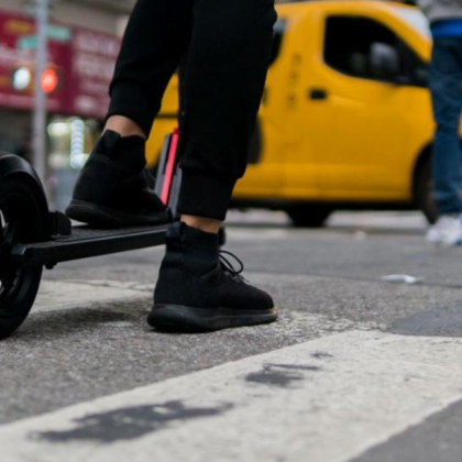 Община Ловеч въвежда забрана за каране на електрически тротинетки в