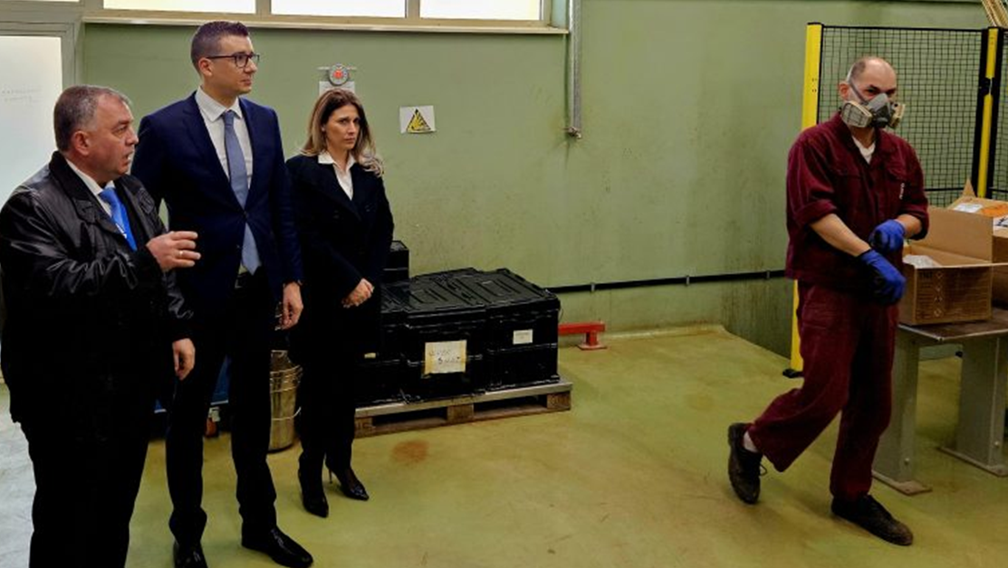 Увеличават заплатите във ВМЗ - Сопот