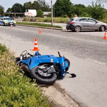 Моторист пострада тежко при катастрофа станала преди обед на бул Христо