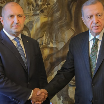 Президентът Румен Радев обсъди днес в телефонен разговор с турския