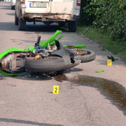 Моторист е в болница след катастрофа Тя е станала на