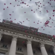 Протестът срещу войната по пътищата в София събра деца, възрастни и почернени родители