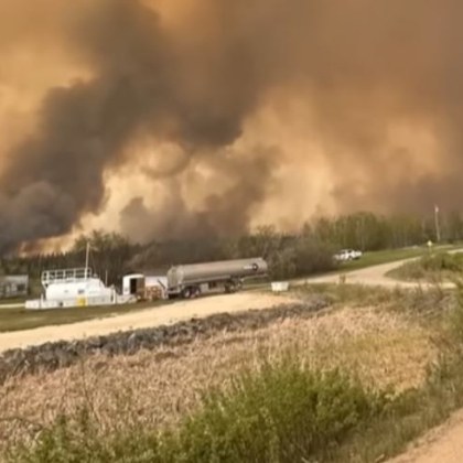 Повече от 25 000 жители в три канадски провинции са