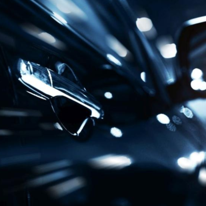 Докато България брои труповете по пътищата а близки оплакват загубата