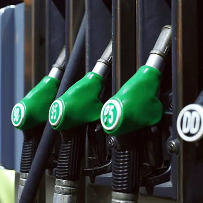 Цените на горивата остават стабилни смяната на валутата няма да