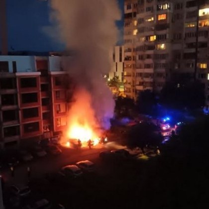 Четири автомобила пламнаха преди два дни в София Ситуацията се разиграла на