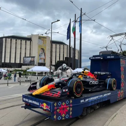 Шум и затворени улици в София заради събитие на Red Bull с участието на Никола Цолов