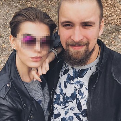 В деня на атаката: организаторът на „Паяжина" празнувал сватбена годишнина