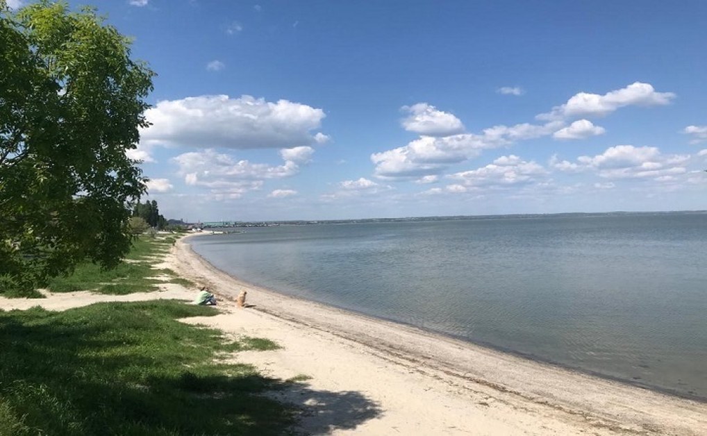 Слънчево и горещо
