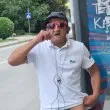 Ужас на спирка във Варна: Мъж се съблече гол пред жена и деца!