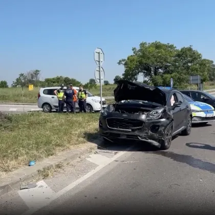 Произшествие между две коли е станало на пътя Хасково Димитровград на