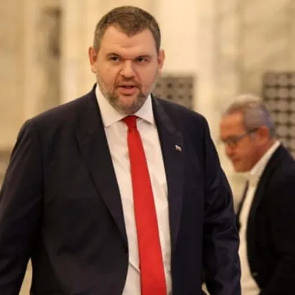 Пеевски подаде сигнал в прокуратурата срещу Костадин Костадинов