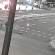 Колоездач се заби в ремонтна ограда на "Опълченска" в София ВИДЕО