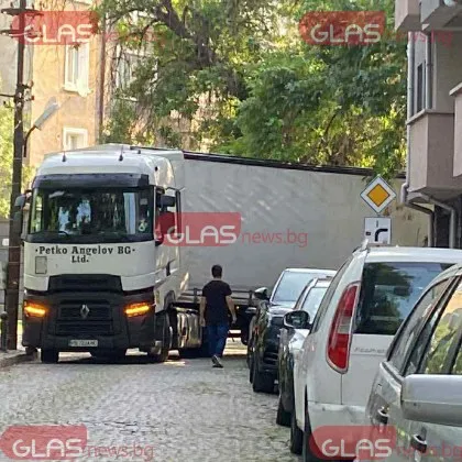 Жители на Пловдив сигнализираха за сериозно затруднение в движението причинено