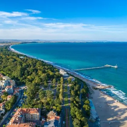 Задушлива миризма притесни жителите на голяма част от кварталите и