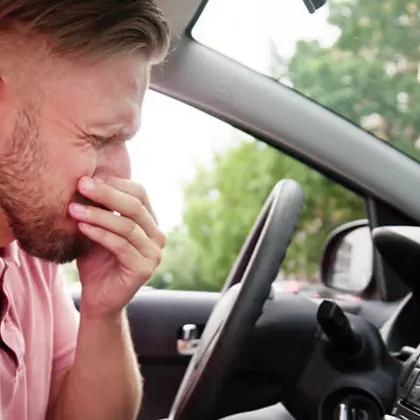 Сладникава миризма в интериора на автомобила показва сериозна неизправност Ако