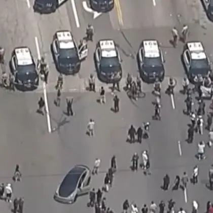 Президентът на САЩ Доналд Тръмп изпрати 2000 души от Националната