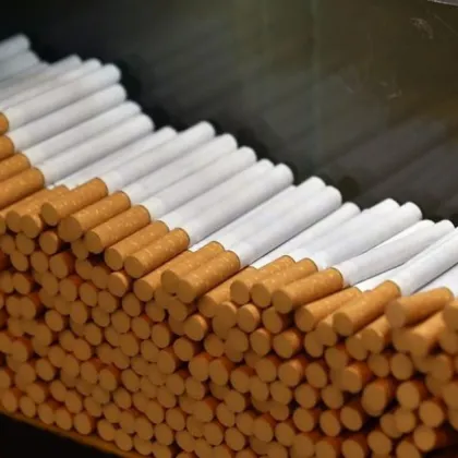 Гърция е на път да задължи търговците да проверяват личен