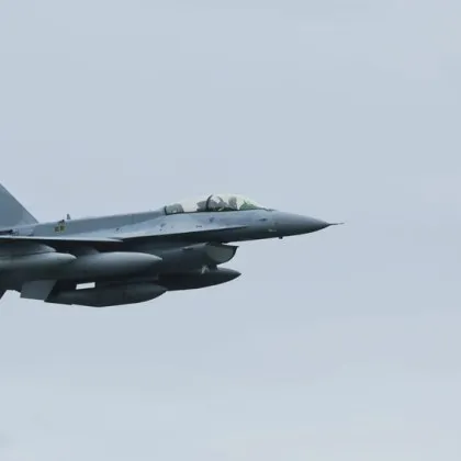 Вторият български изтребител F16 Блок 70 кацна в авиобаза Граф Игнатиево в