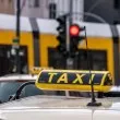 Клиент заплашва таксиметров водач и полицаи заради касова бележка