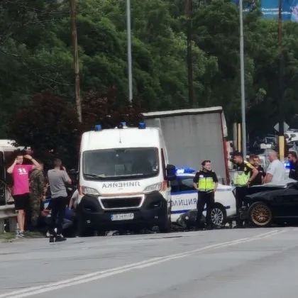 Катастрофа с полицейски автомобил е станал преди минути в столицата