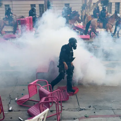 Британски фоторепортер е бил ранен с нелетални куршуми по време на протестите