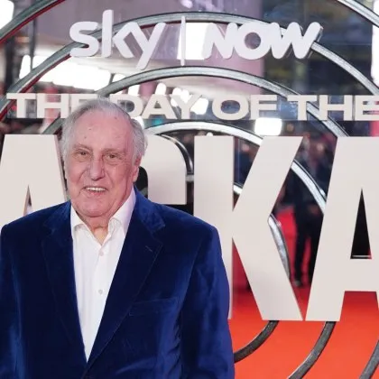 Фредерик Форсайт прочутият автор на Денят на чакала е починал