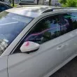 Надраскаха с розов спрей паркирана кола, ще има ли възмездие? СНИМКИ