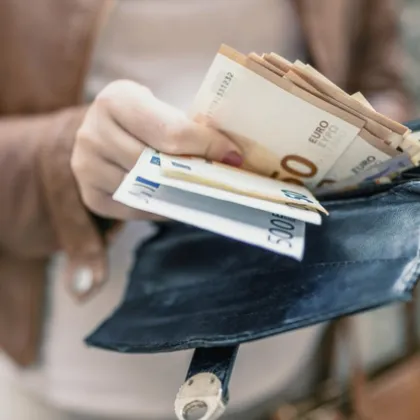 Защо еврото поскъпна в някои обменни бюра