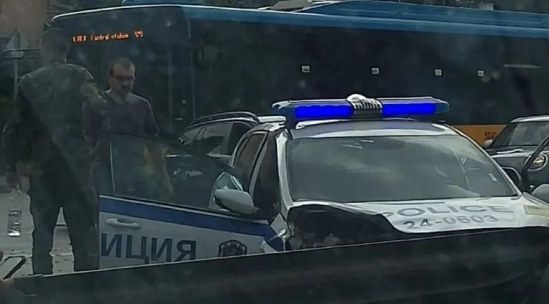 Хванаха шофьора, избягал след катастрофа с ранени полицаи в София