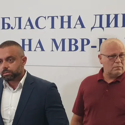 Брифинг за отстраняването на полицаите след смъртта на Явор
