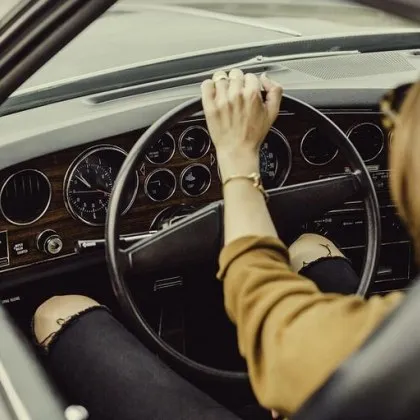 Гръцкият парламент обсъжда рязко повишаване на глобите за пътни нарушения