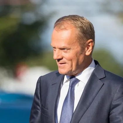 Проевропейското коалиционно правителство в Полша спечели вот на доверие предаде