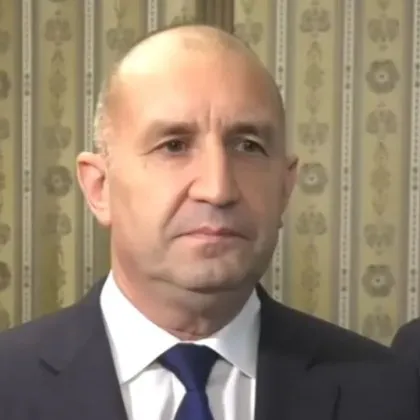 Радев пред CNN за еврото: Може би съм старомоден, но силно вярвам в демокрацията
