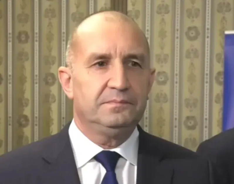 Радев пред CNN за еврото: Може би съм старомоден, но силно вярвам в демокрацията