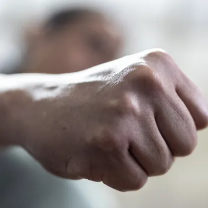 Мъж проявил насилие спрямо съпругата си е задържан от пазарджишки