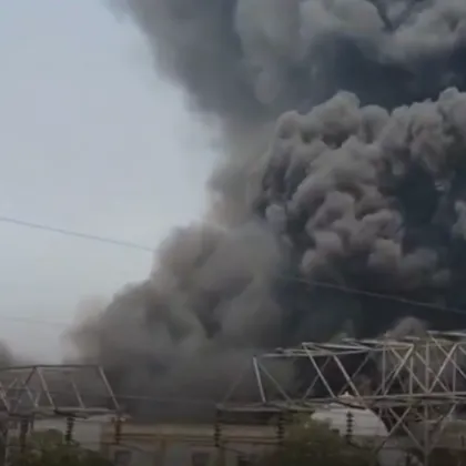 Самолет катастрофира на летище в Индия ВИДЕО