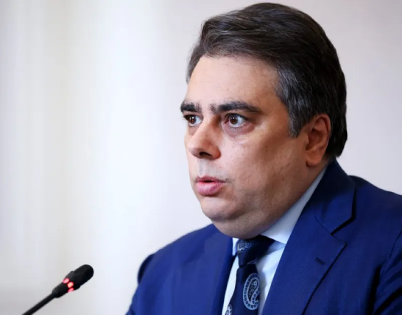 Свалена е Facebook страницата на Асен Василев