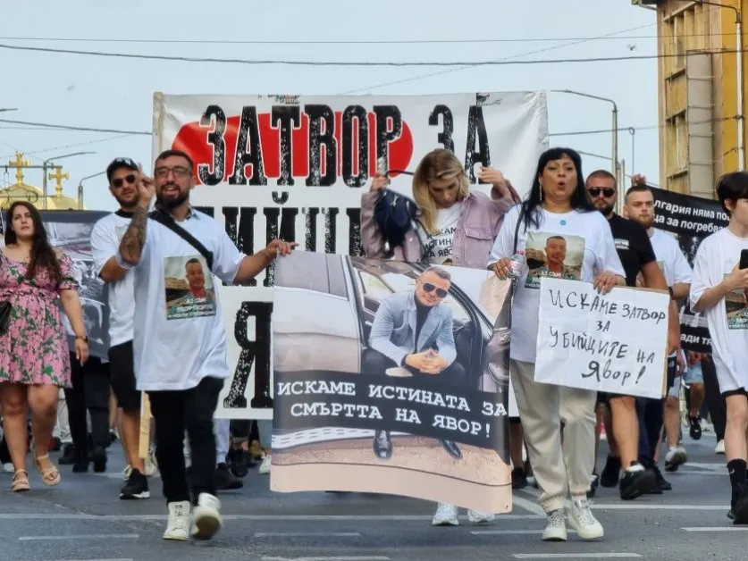 1 задържан след мирен протест за загиналия Явор от Варна