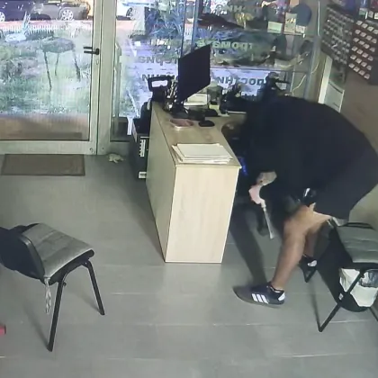 Мъж е проникнал с взлом в търговски обект в софийския