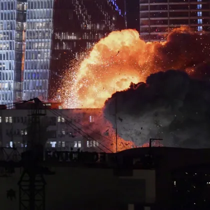 Двама членове на Ислямската революционна гвардия ИРГ бяха убити днес