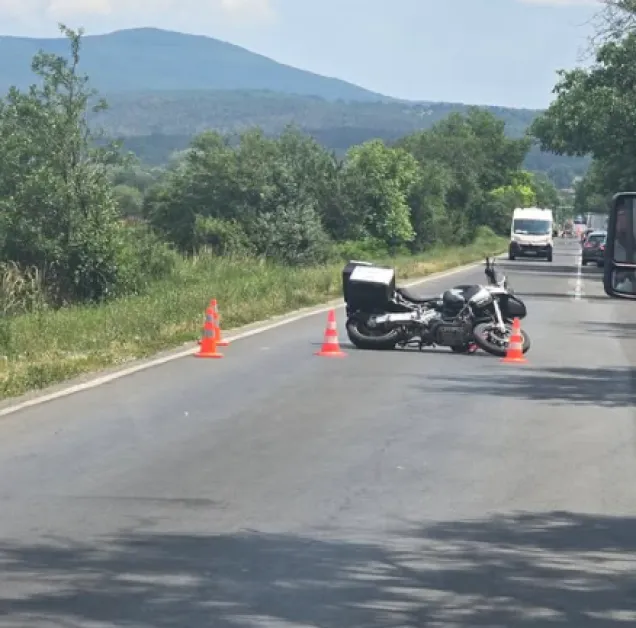 Моторист пострада при катастрофа на пътя Стара Загора - Казанлък