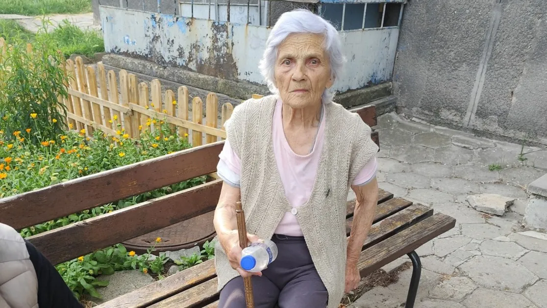 Неориентирана възрастна жена се е изгубила в столичния квартал "Люлин" СНИМКА