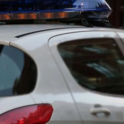 Един човек бе убит а двама ранени при атака в автобус