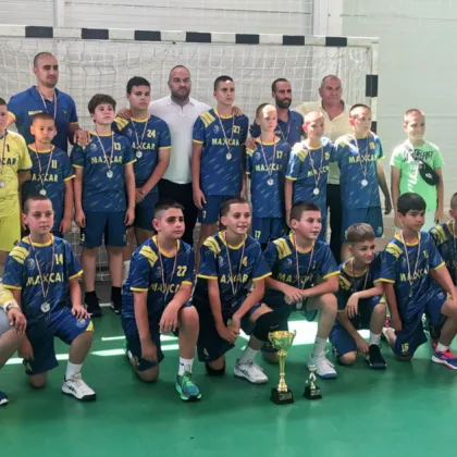 Отборът на ХК Труд спечели сребърните медали на проведеното държавното